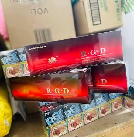 RGD Blue Hand Rolling Tobacco UK - Premium Fine Cut Light Mild RYO Tobacco Pouch